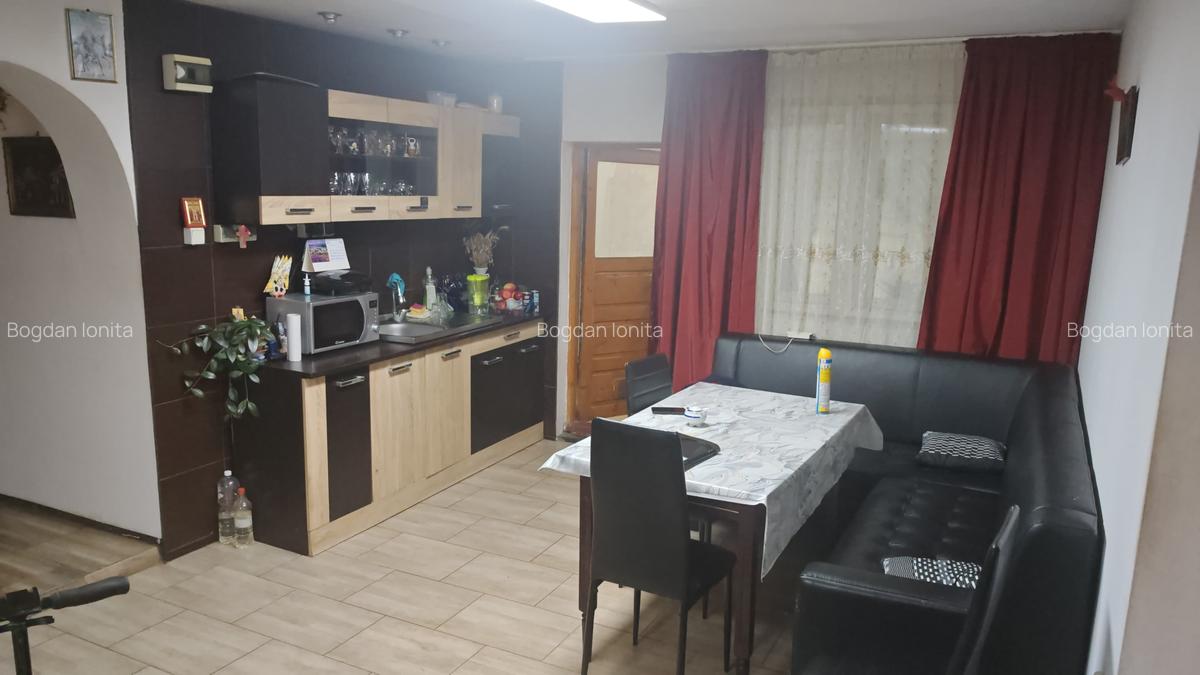 Casă cu 5 camere în Giulești - 45