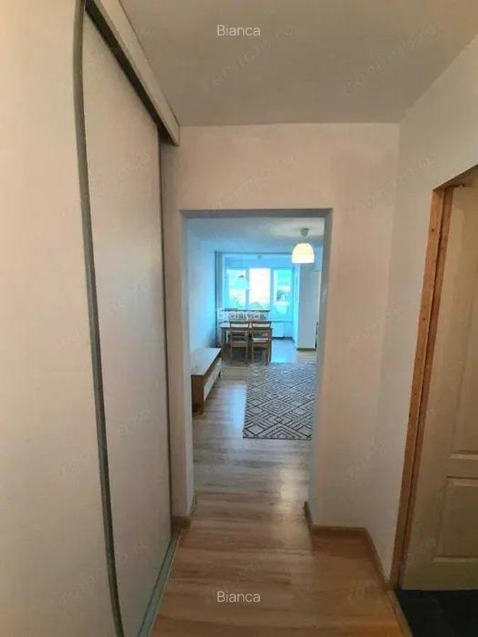 Inchiriez ap.o camera in Zona Take Ionescu, et.6 cu lift, suprafata utila de 36 mp. - 1