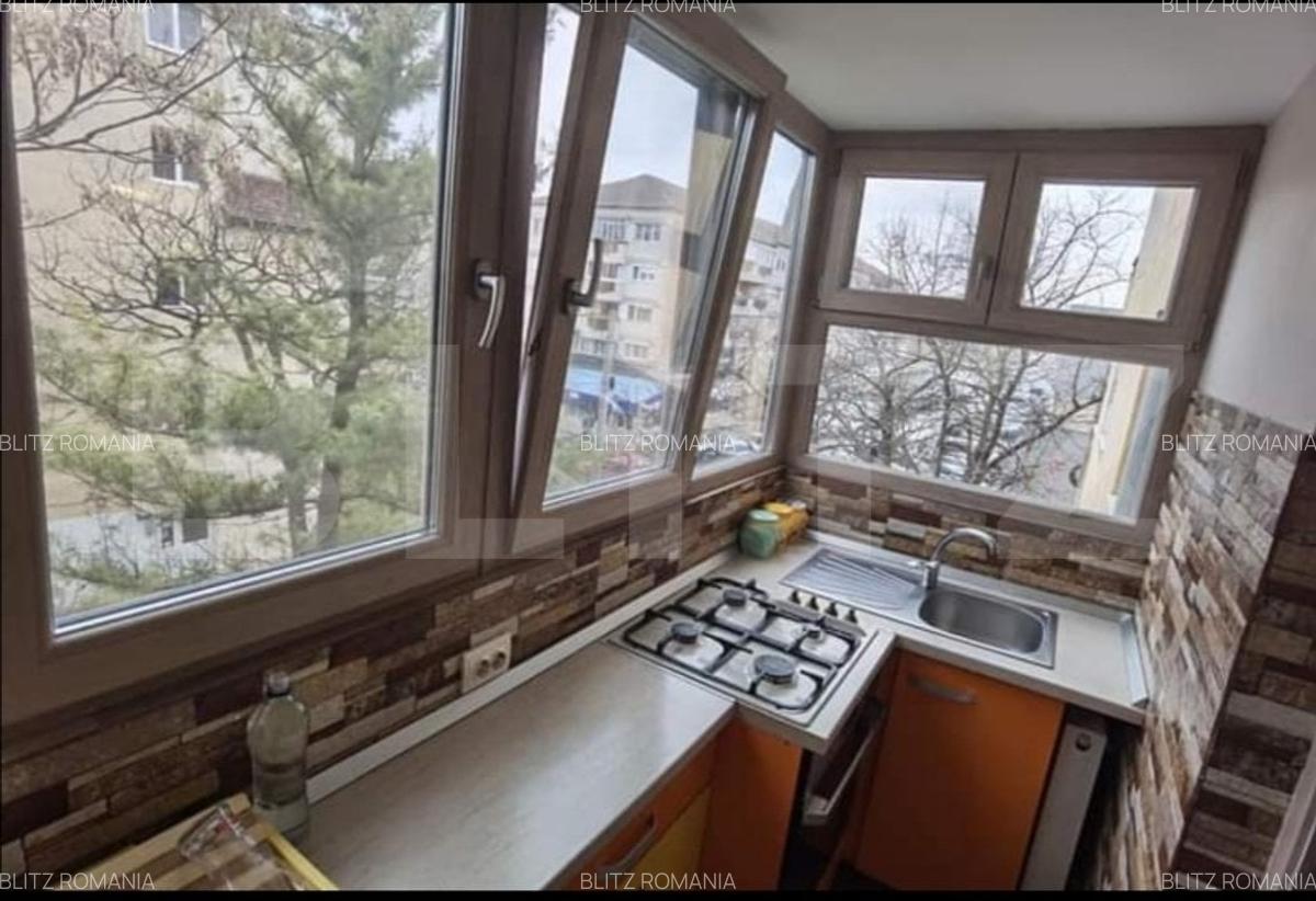Apartament de 3 camere, decomandat, Rogerius - 7