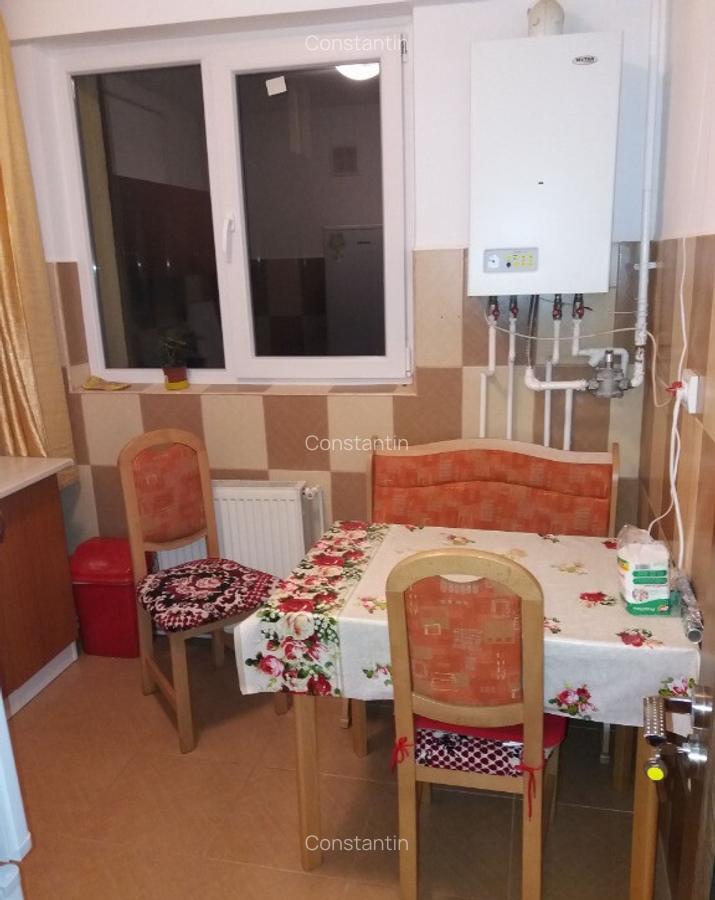 Camera de inchiriat/apartament cu 3 camere Grivitei - 12