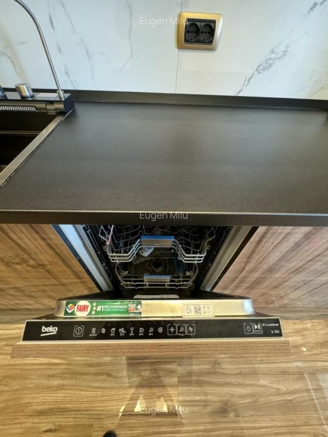 Apartament cu 2 camere decomandat, mobilat în Tractorul - 8