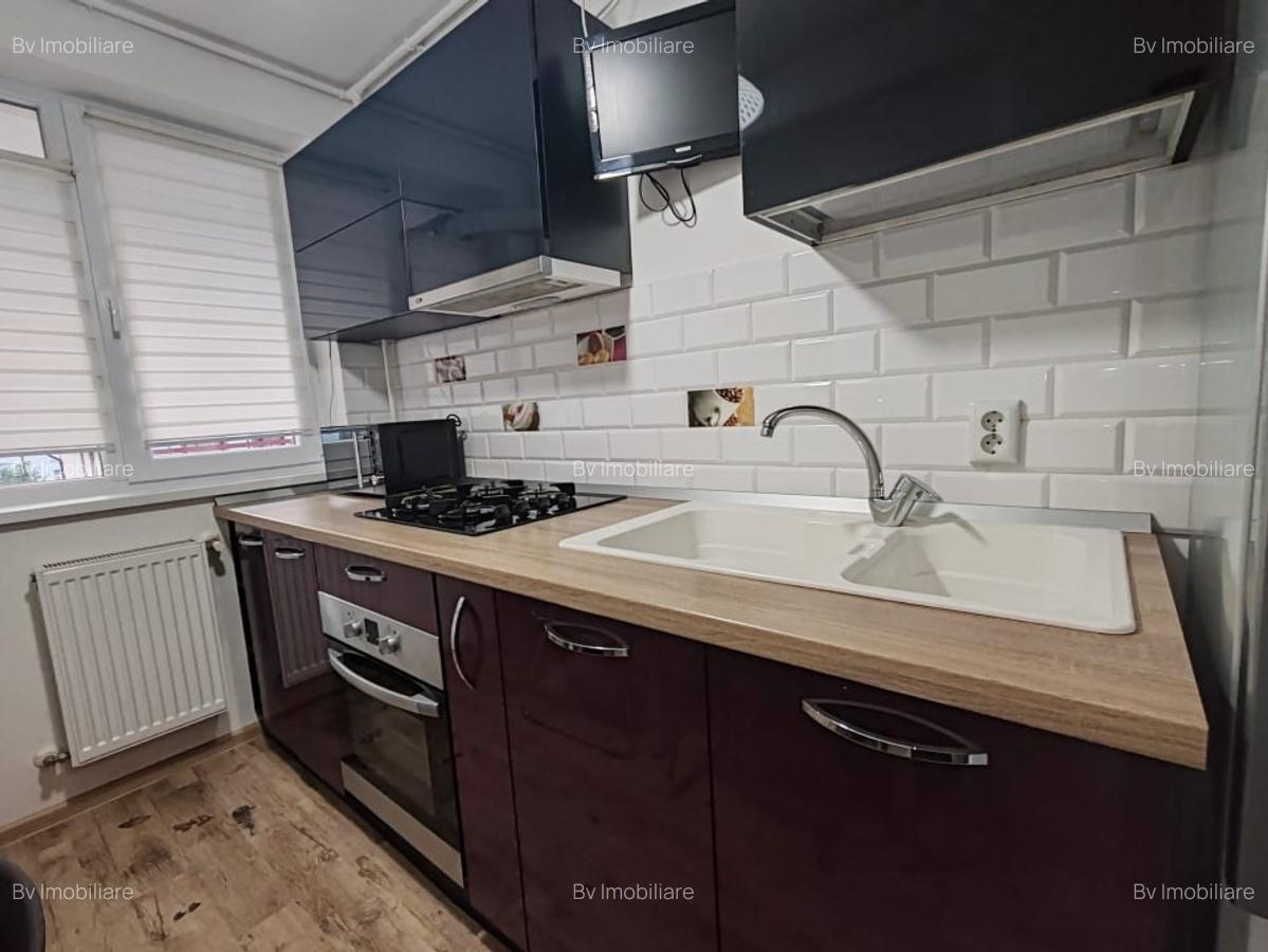 Apartament zona  Mall Coresi - 5