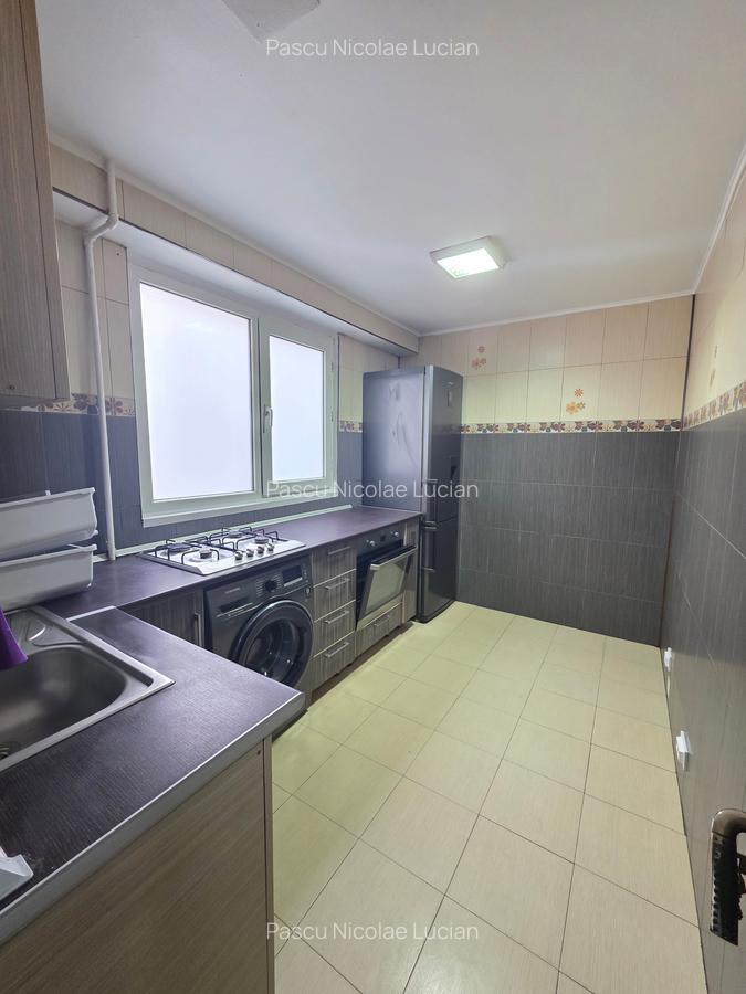 EROII REVOLUTIEI, str. Vigoniei, metrou, decomandat, 50 mpu, renovat, parcare - 11