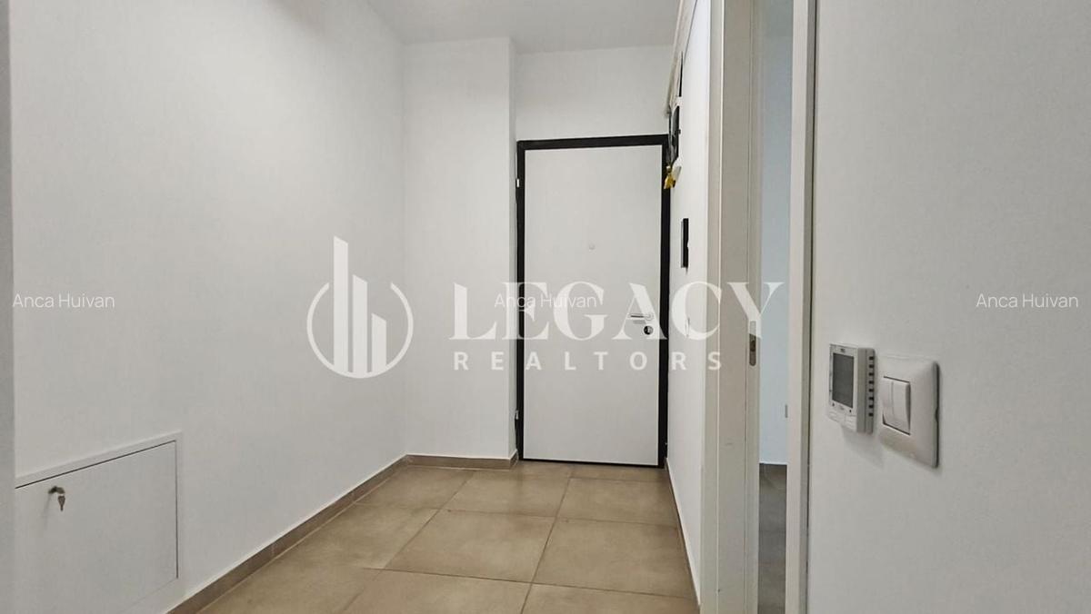 Spatiu birou modern cu 2 locuri de parcare in Grand Beetle Pacurari - 4