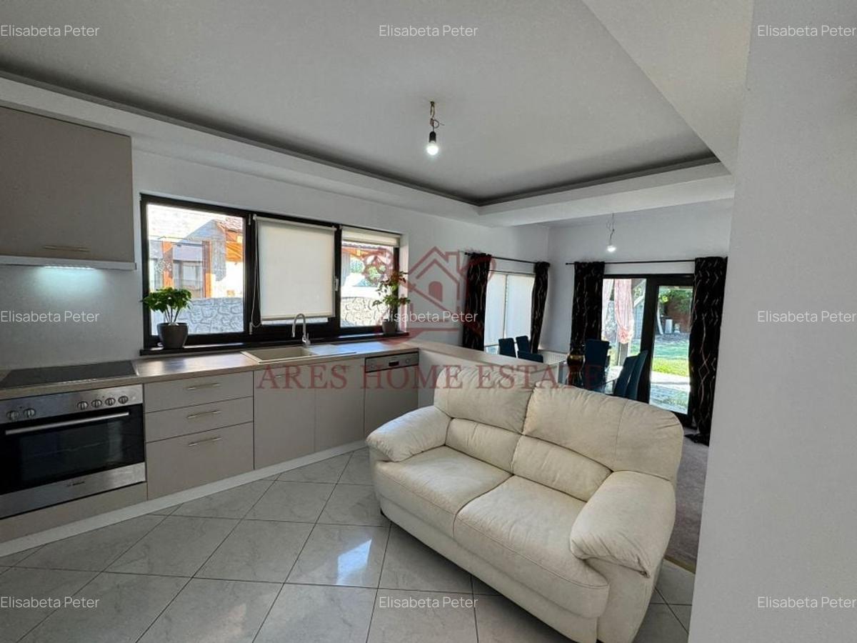 Casă individuală, 5 camere, garaj si curte, comision 0 - 7