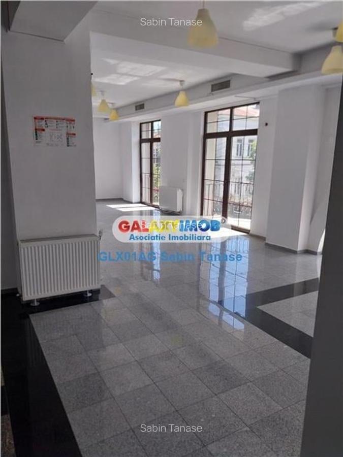 Spațiu comercial, 300 mp în Central - 2