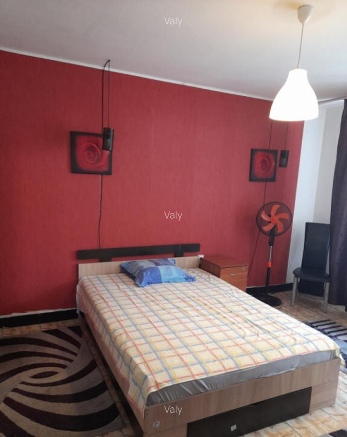 Ofer inchiriere garsoniera ultracentral parter Pitesti - 2 Ofer inchiriere garsoniera ultracentral parter Pitesti - 2