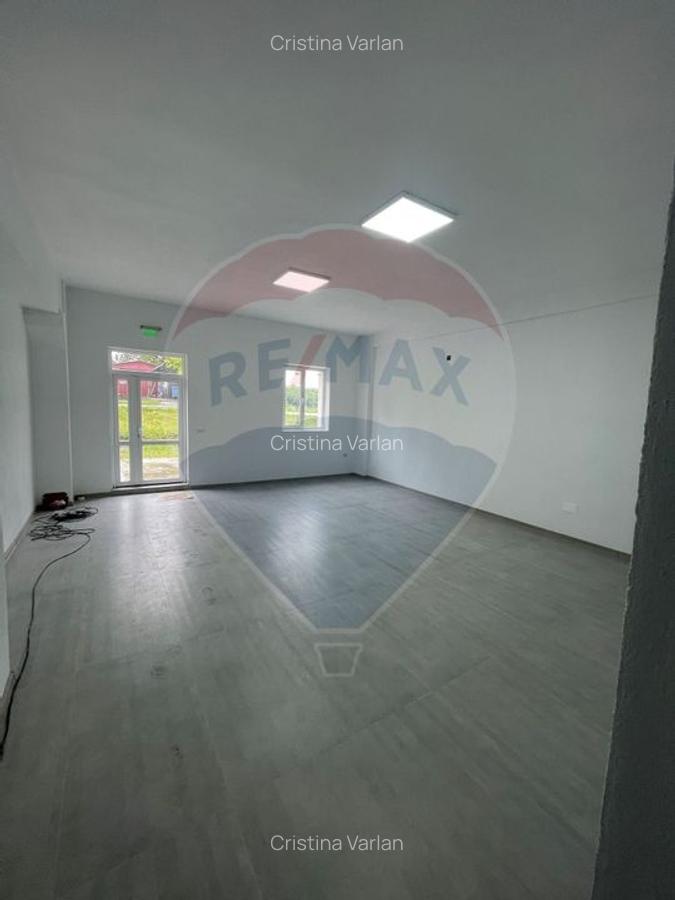 Spatiu comercial situat Central - 1