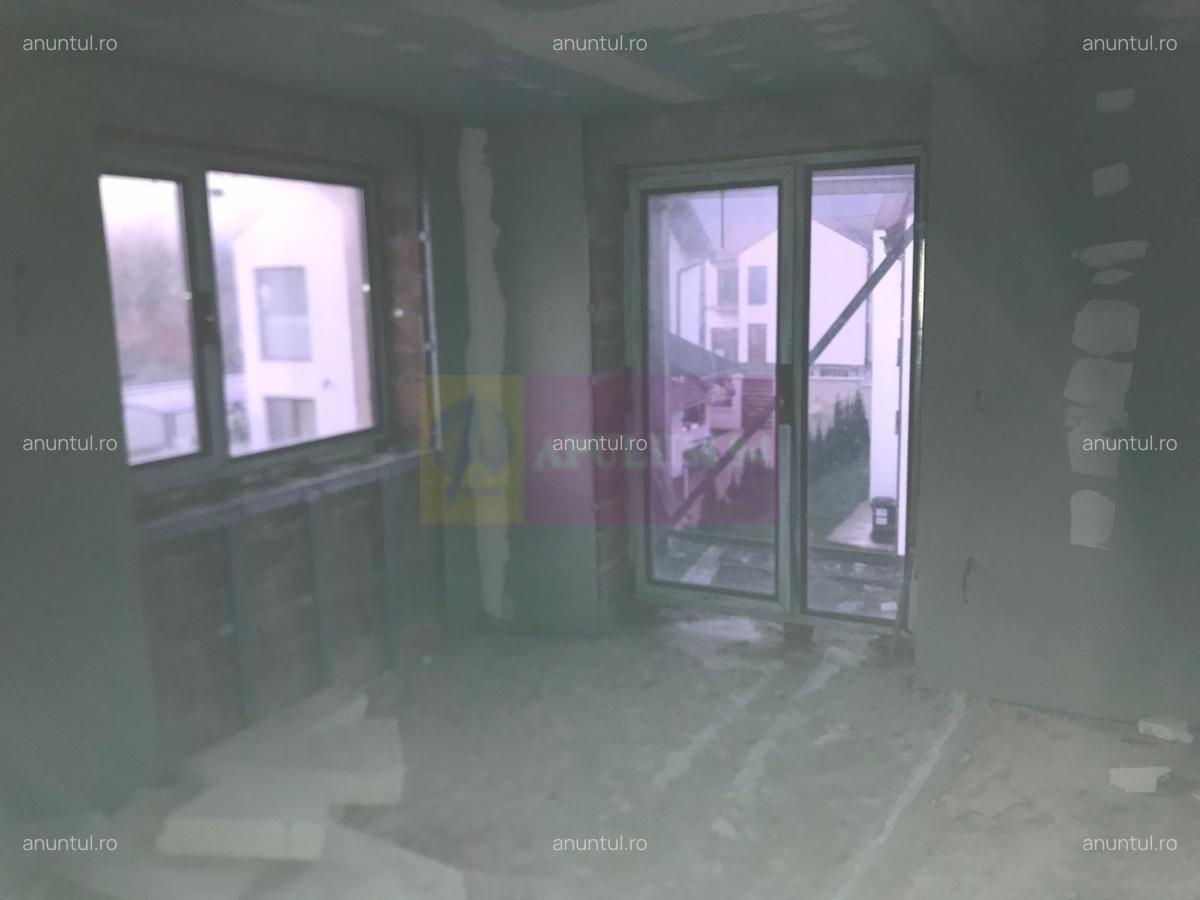 Vila la rosu Zarnesti- Mitropolit Metianu cu vedere superba spre munte - 18