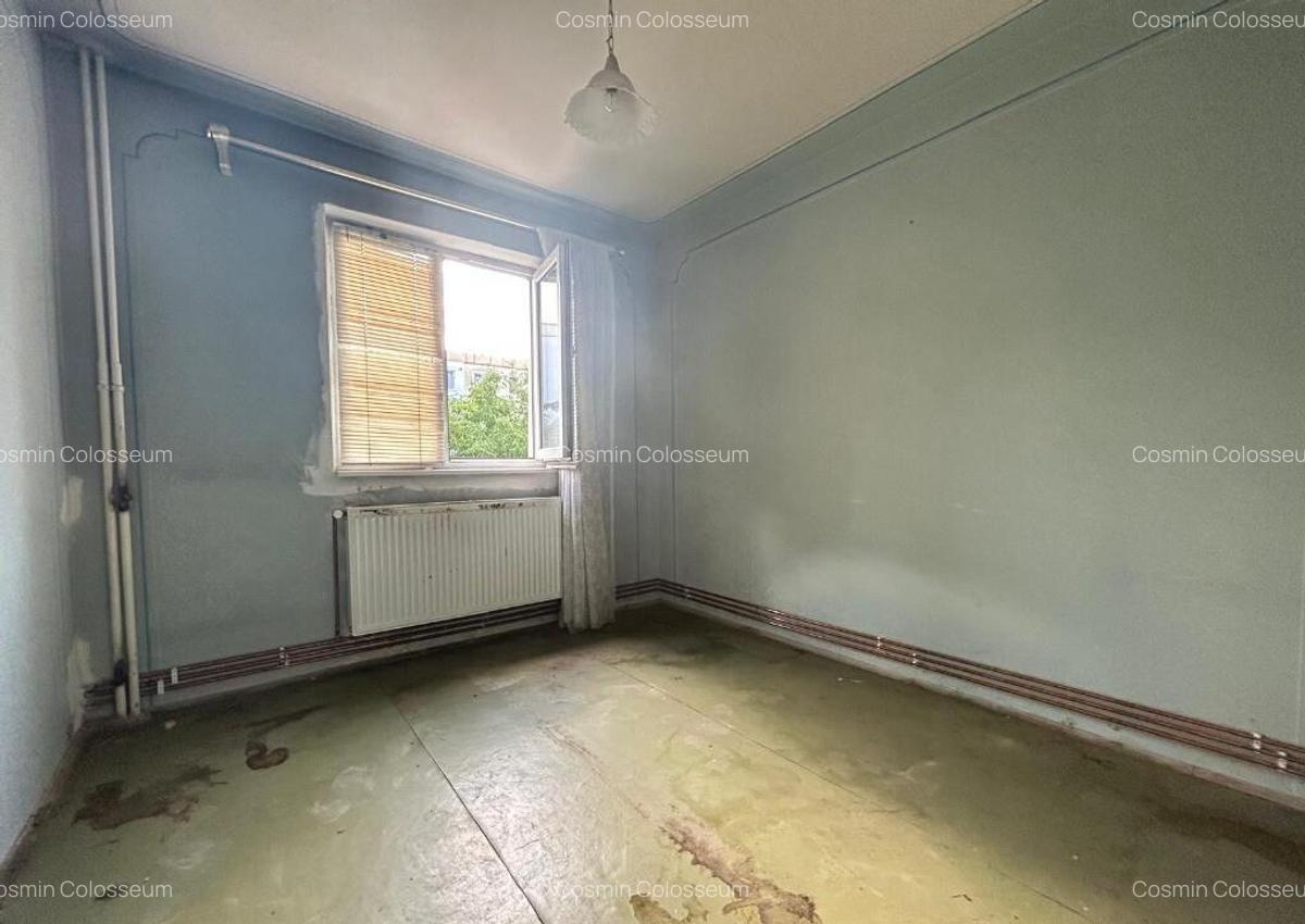 Apartament de renovat, etaj 2/4, semidecomandat, spatios, zona Faget! - 2
