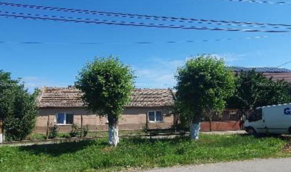 Cota 1/2 din casa situata in loc. Carpinis, jud. Timis - 1
