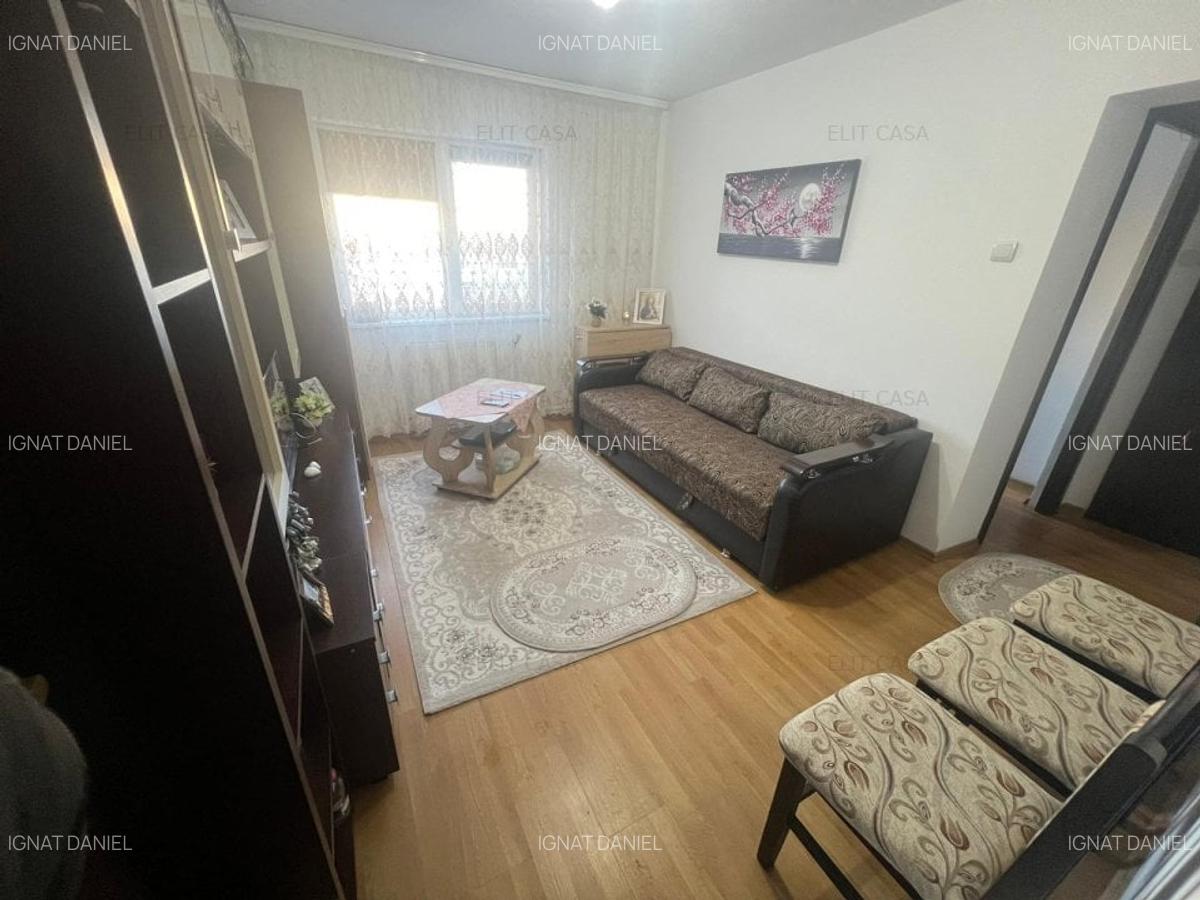 Apartament cu 2 camere, etaj 3/4, zona Podu Ros - 3
