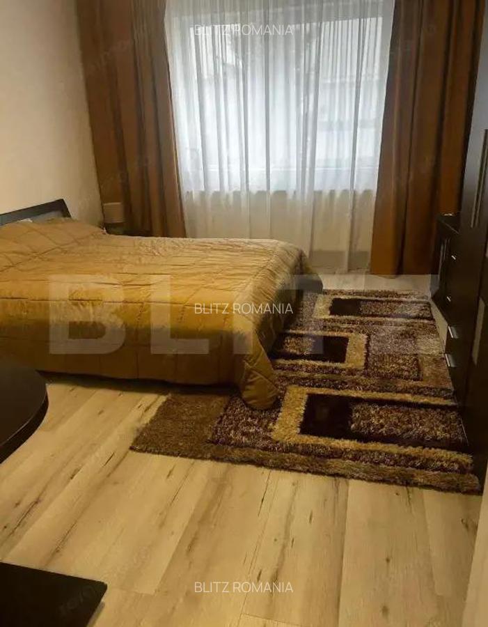 Apartament de vanzare, cu 3 camere, 70 mp, zona Strand - 6