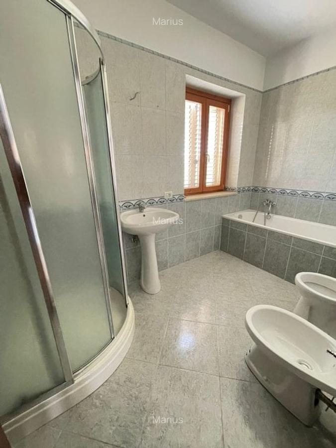 Casă cu 4 camere în Dumbrăvița - 7