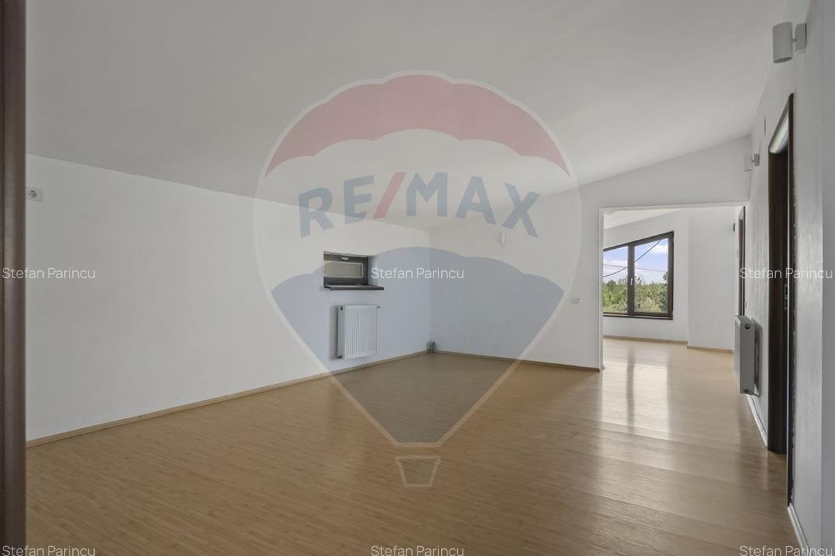 Casa individuala spatioasa 7 camere, cu gradina proprie in Gulia - 3