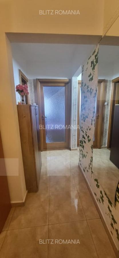 Apartament cu 3 camere in zona Soarelui - 13