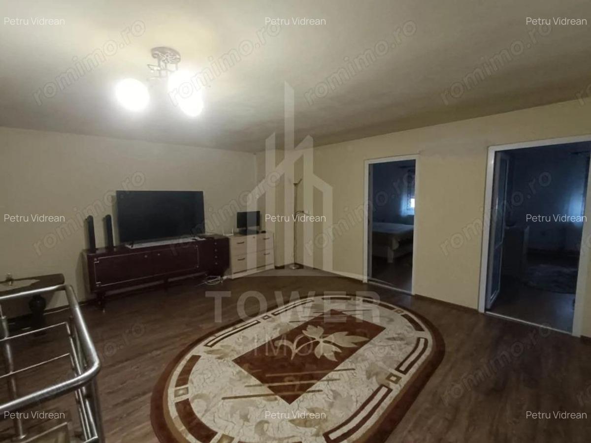 Casa de vanzare in satul Ro?ia cu vedere panoramica spre Mun?ii Fagaras - 3