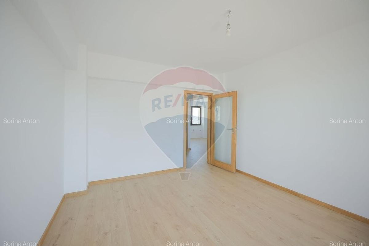 De vanzare apartament cu 3 camere in zona Decebal - 25