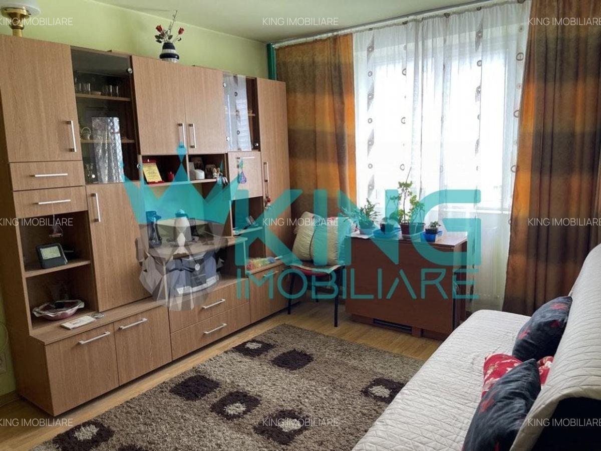 Apartament cu 3 camere semidecomandat, mobilat în Ferentari - 12