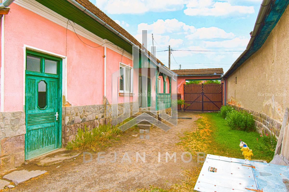 Casă cu 3 camere în Micfalău - 14