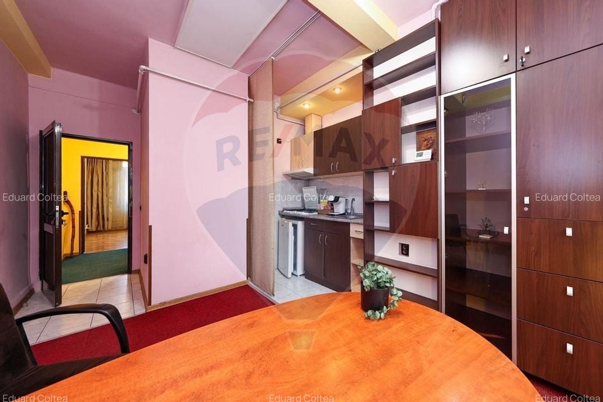 Apartament cu 2 camere decomandat în Calea București - 7