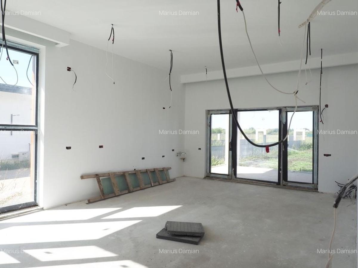 VANZARE CASA CU TEREN 800MP CORBEANCA PADURE - 2