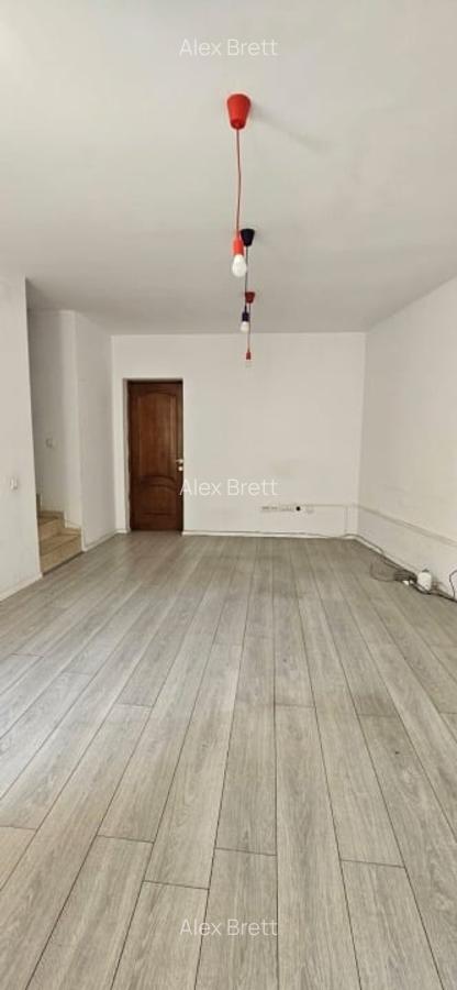 Apartment in Grey Condition for sale beside Piata Victoria - 7