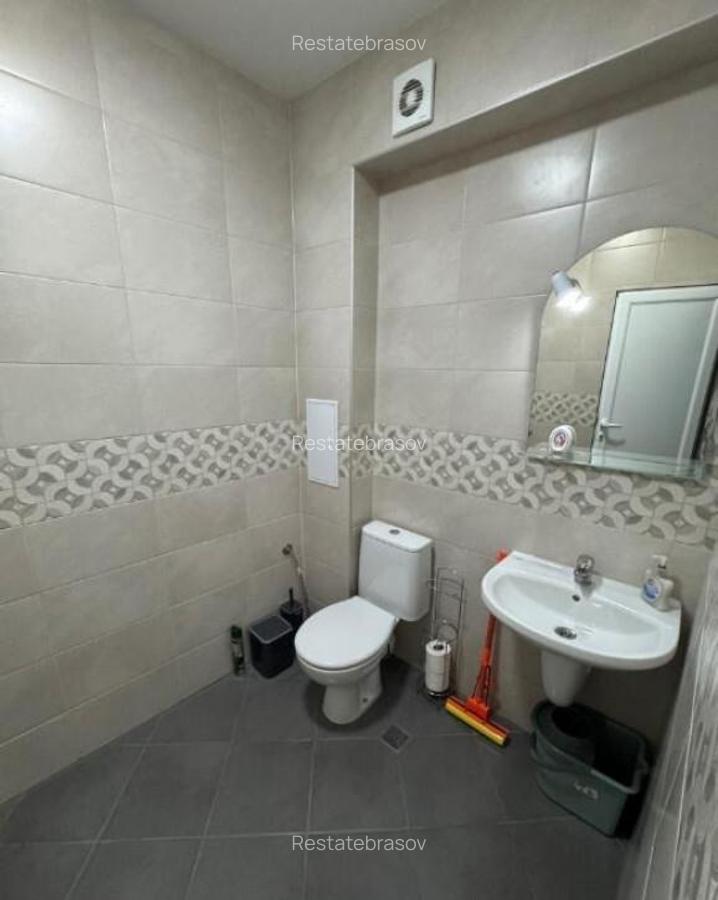 Apartament de vanzare - 4