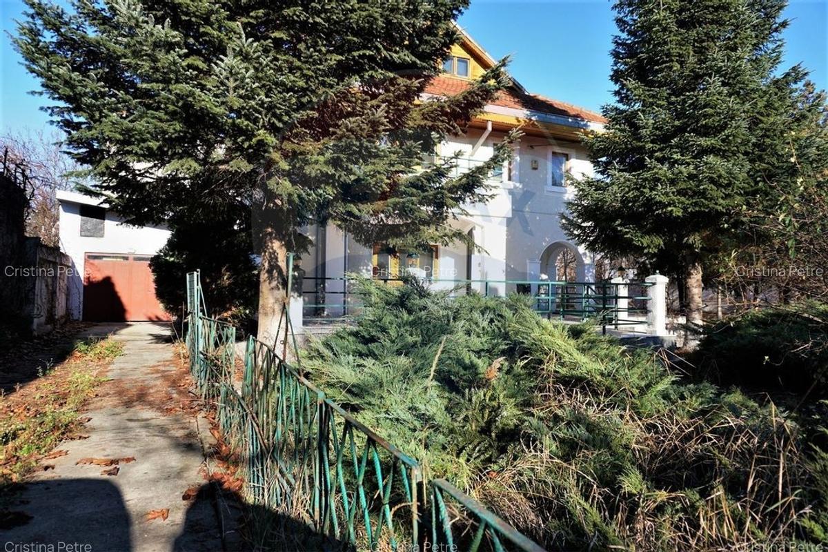 Casa / Vila cu 7 camere de vanzare in zona Bucurestii Noi - 2