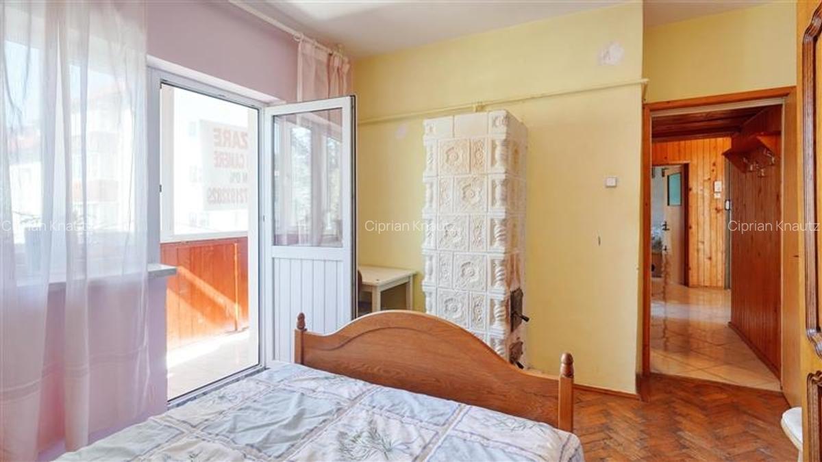 Apartament cu 3 camere decomandat în Eroilor - 10