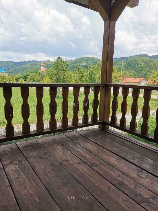 Vând casa  cu teren in com. Buces, sat Stanija, jud. Hunedoara - 2 Vând casa  cu teren in com. Buces, sat Stanija, jud. Hunedoara - 2