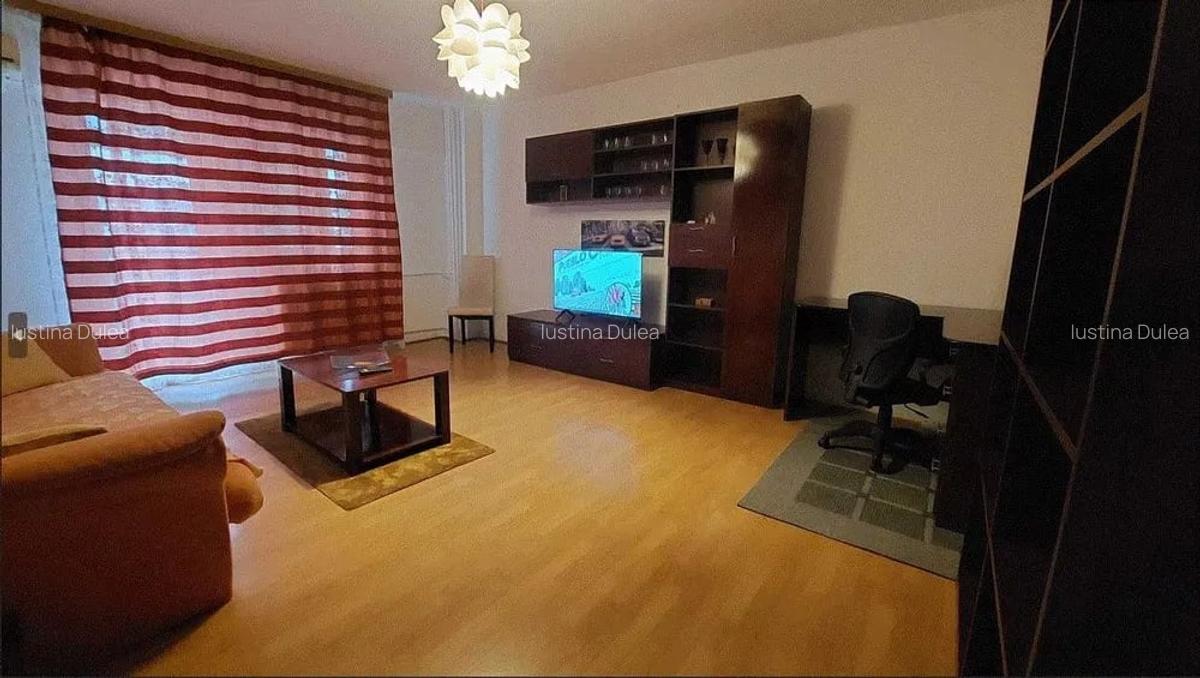 Vrei un apartament spatios, decomandat, cu balcon chiar langa Unirii? - 2