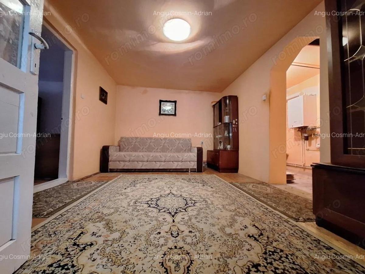 Casa individuala in oras. Teren generos. - 3