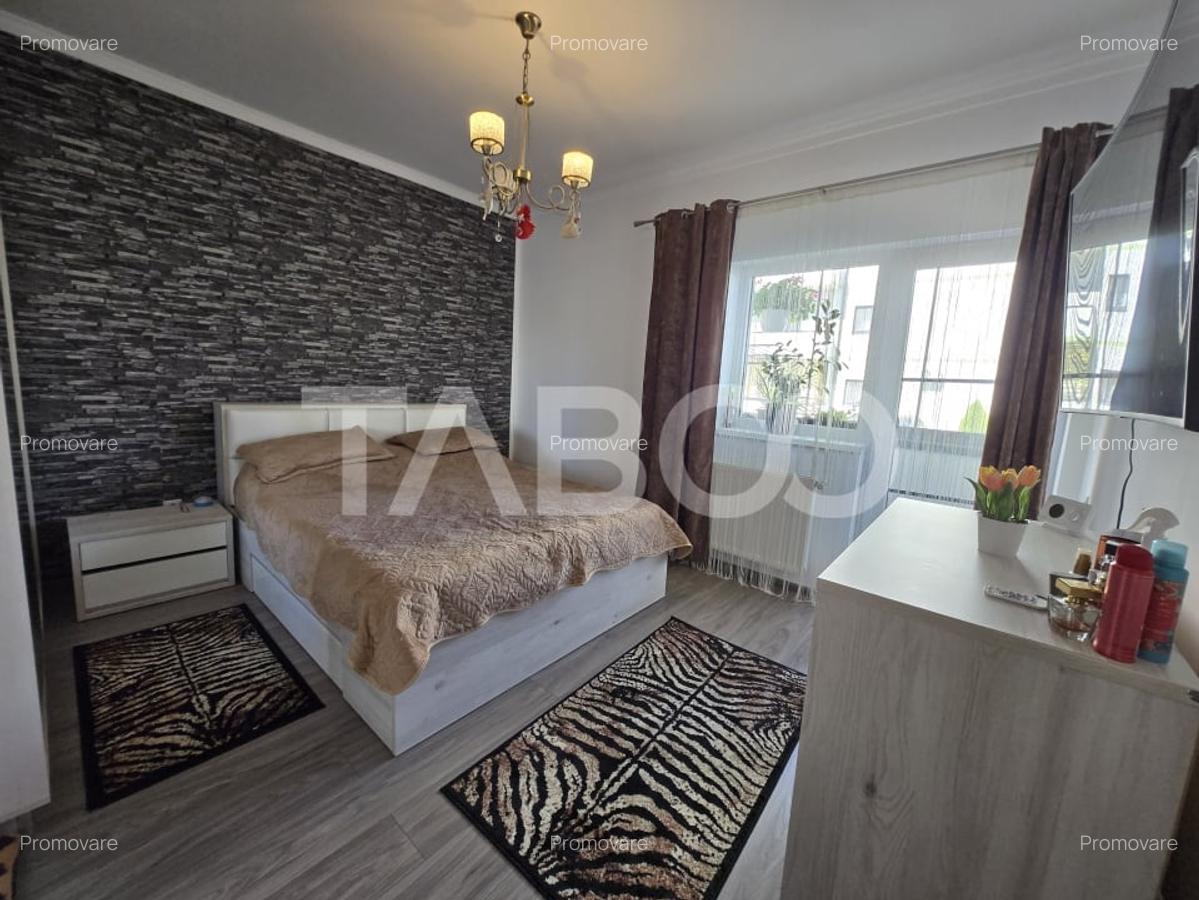 Apartament de vanzare 69mp 3 camere decomandat zona Tineretului Sibiu - 1