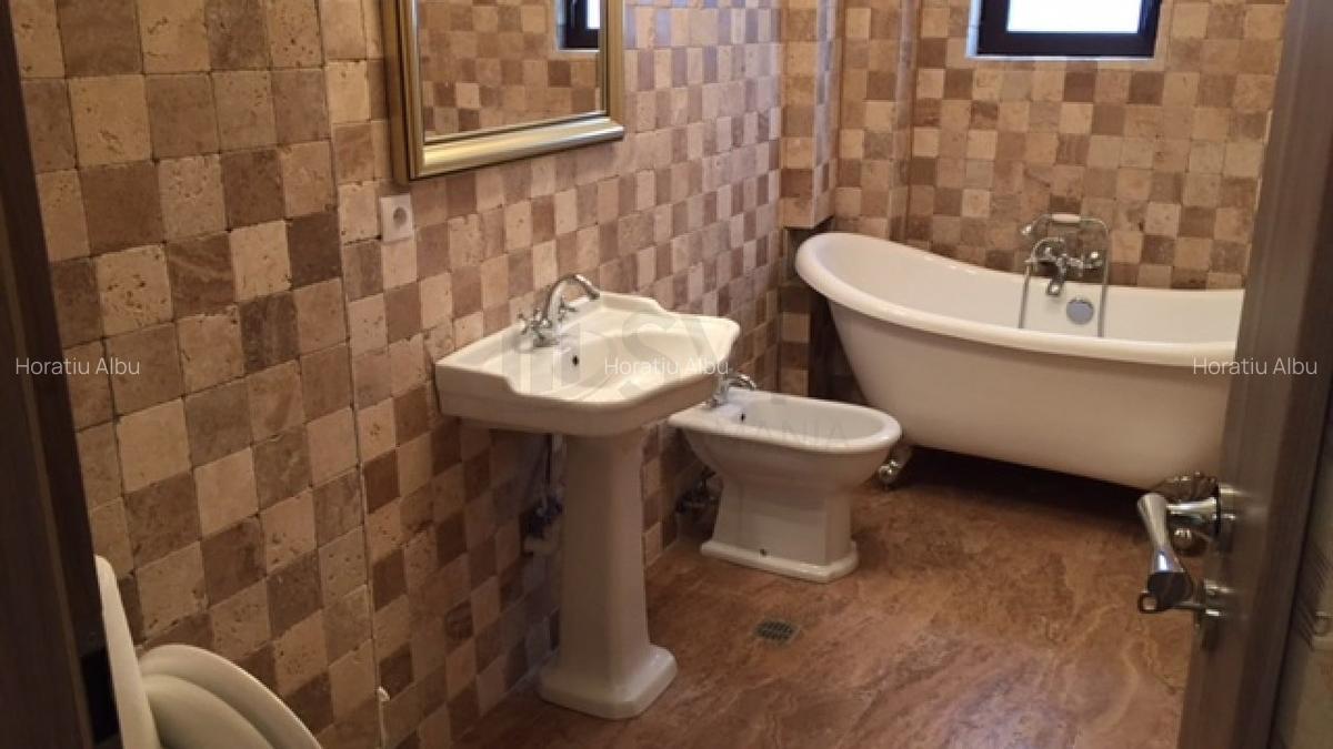 Apartament cu 3 camere semidecomandat în Titulescu - 4