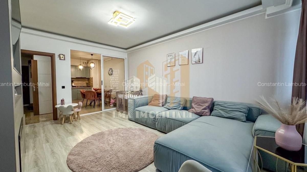 Apartament cu 3 camere decomandat, mobilat în Tractorul - 7