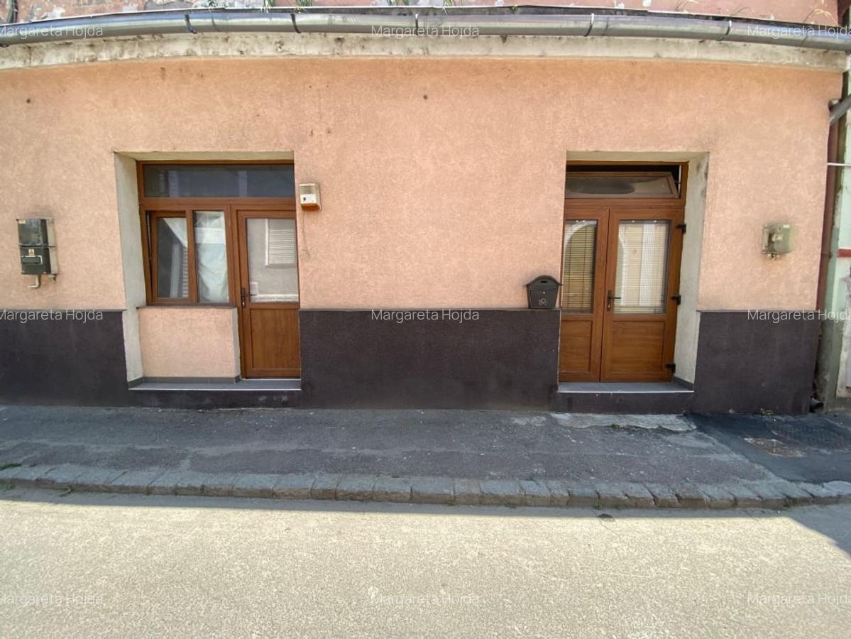 Spatiu comercial ultracentral format din 2 camere cu 2 intrari separate, 40,18mp - 1