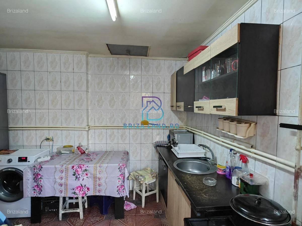 Soseaua Chitilei, zona Infratirii, casa suprafata 71, 3 camere, teren 100mp - 7