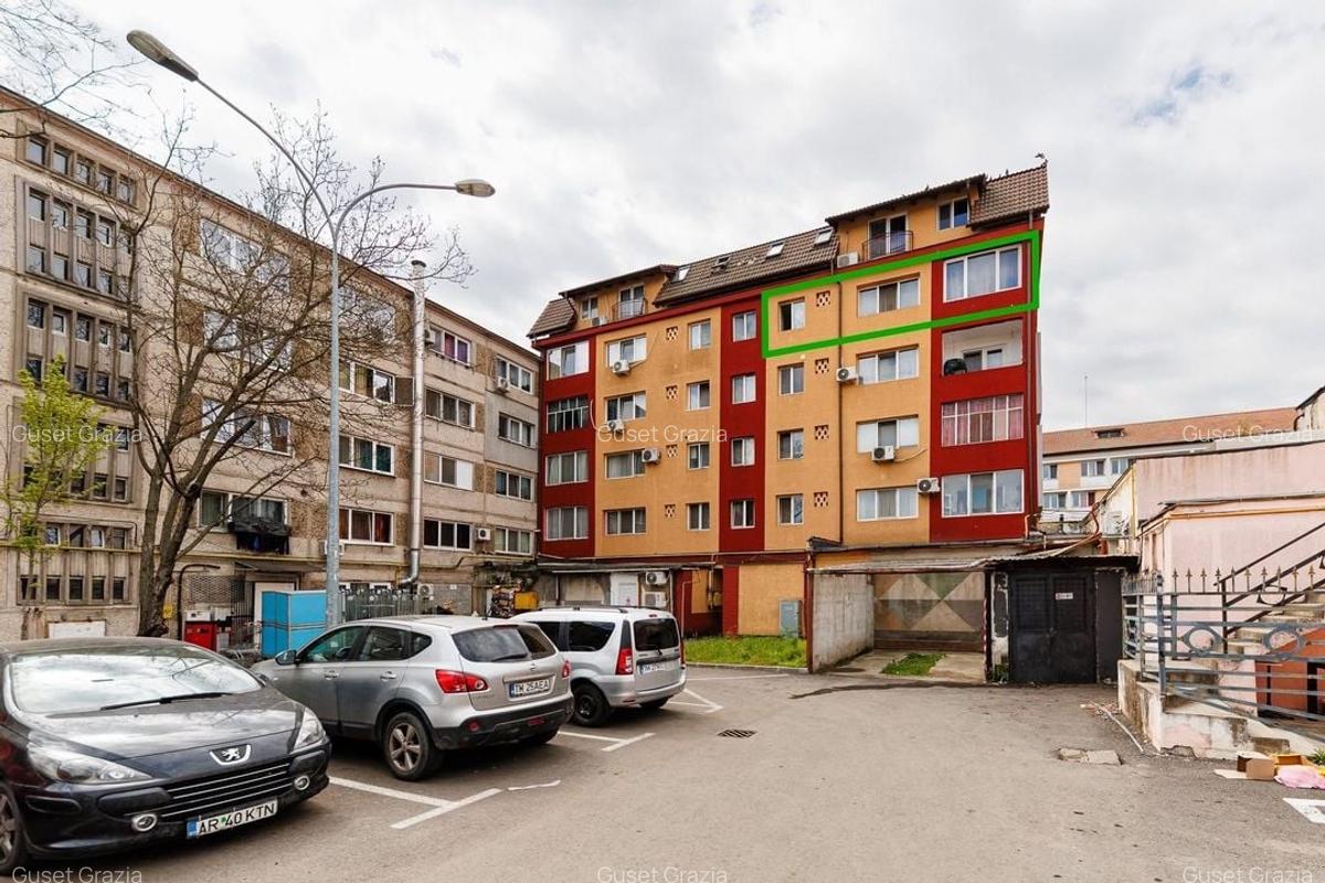 Apartament cu 2 camere semidecomandat, mobilat în Complex Studențesc - 1