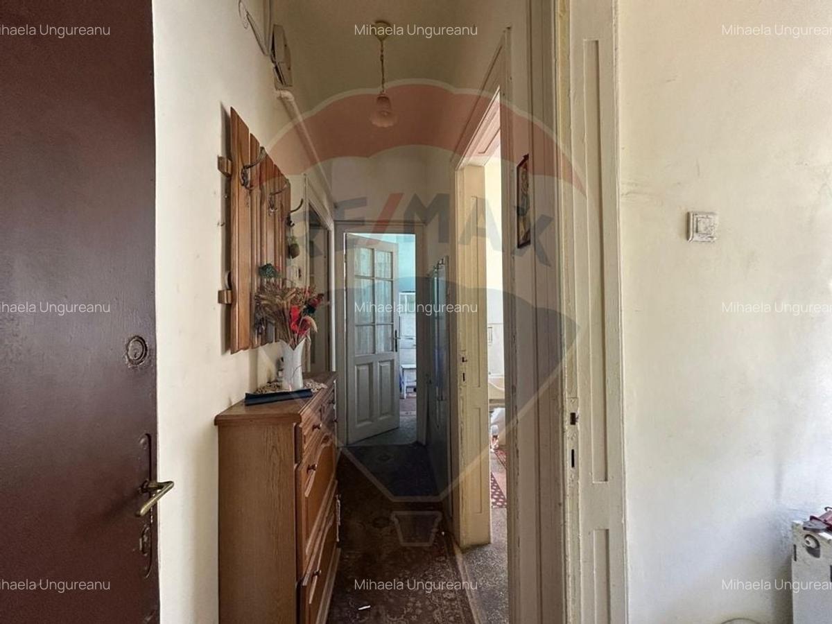 Casa / Vila cu 6 camere de vanzare in zona Dacia - 7