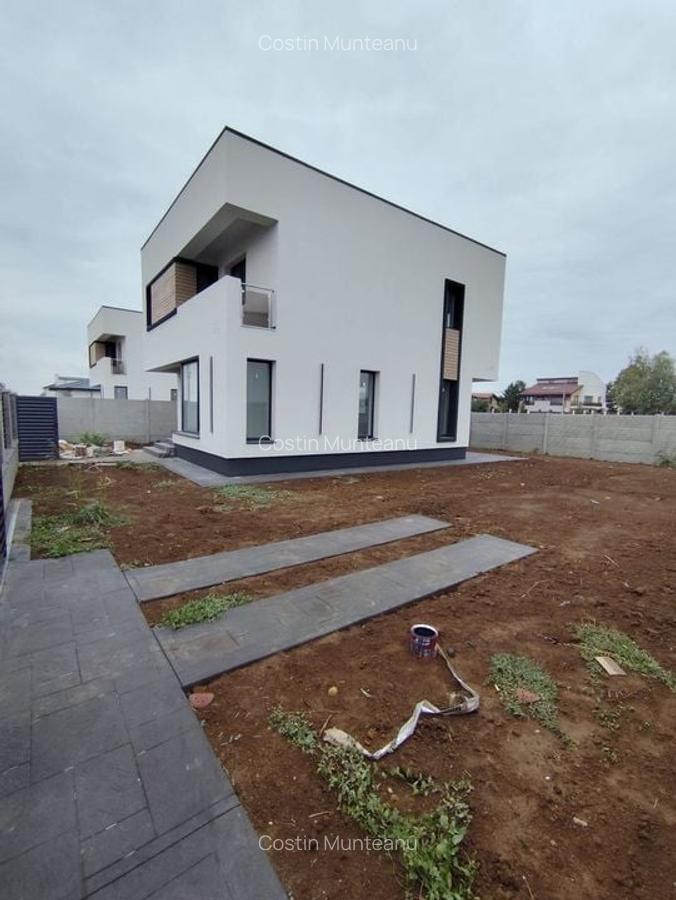 Vila Eleganta 4 Camere, Finisata la Cheie, Teren 362 mp - 2