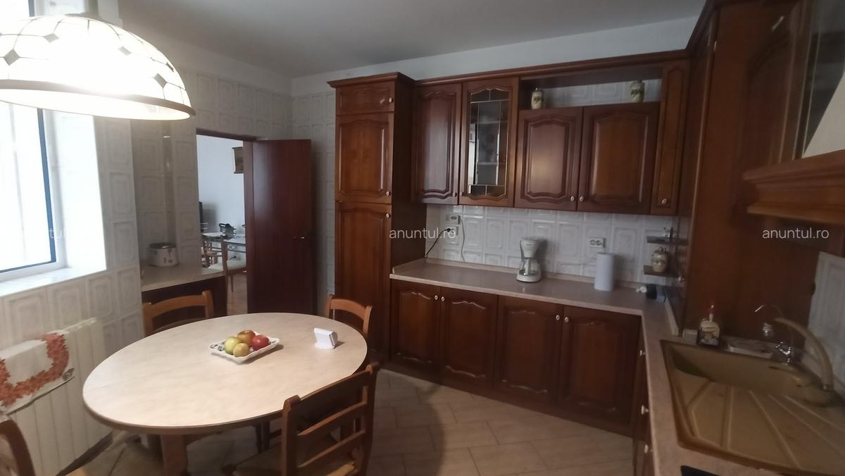 DOROBANTI- FLOREASCA - 3