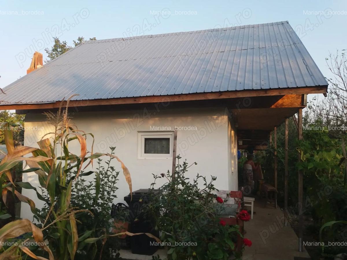 Vand urgent casa de vacanta o camera cu pod in Ghizdaru - 1