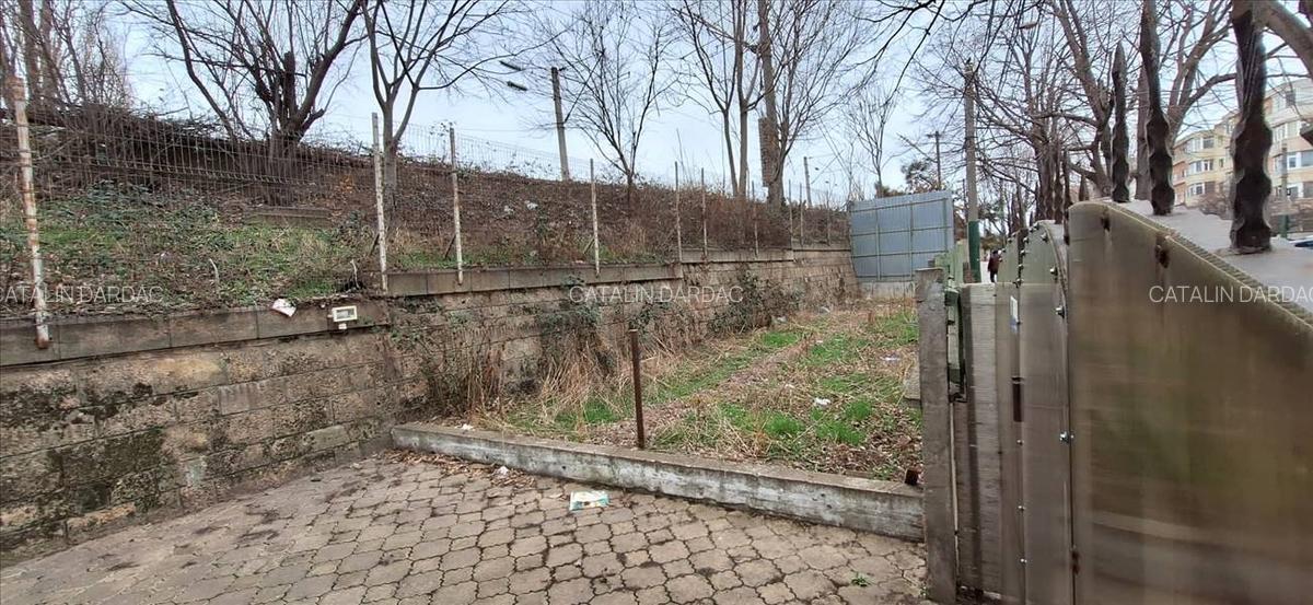 GARA CASA 3 CAMERE + DOUA CURTI RENOVATA GAZE IDEAL ACTIVITATI COMERCIALE - 15