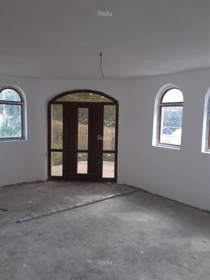 Casă cu 3 camere în Strejnicu - 11