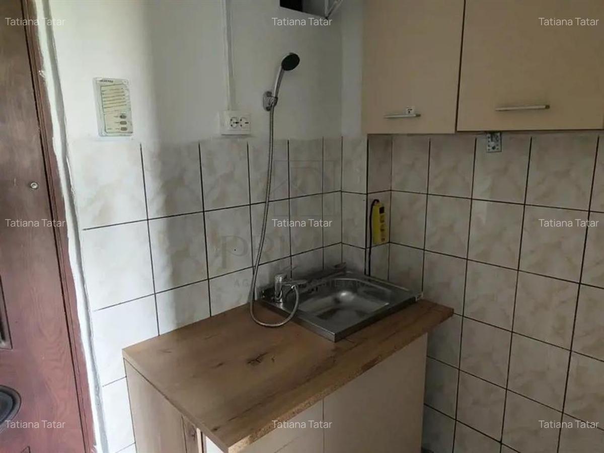 IOSEFIN - 1 cam - etaj intermediar - incalzire proprie - APROAPE DE CENTRU - 3