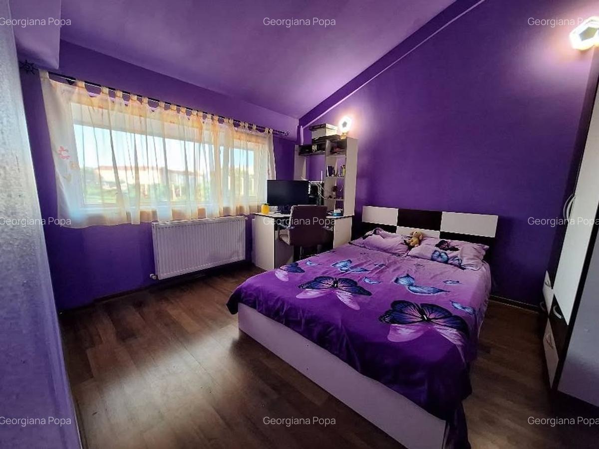 Apartament 3 camere decomandat in vila km 5 - 3