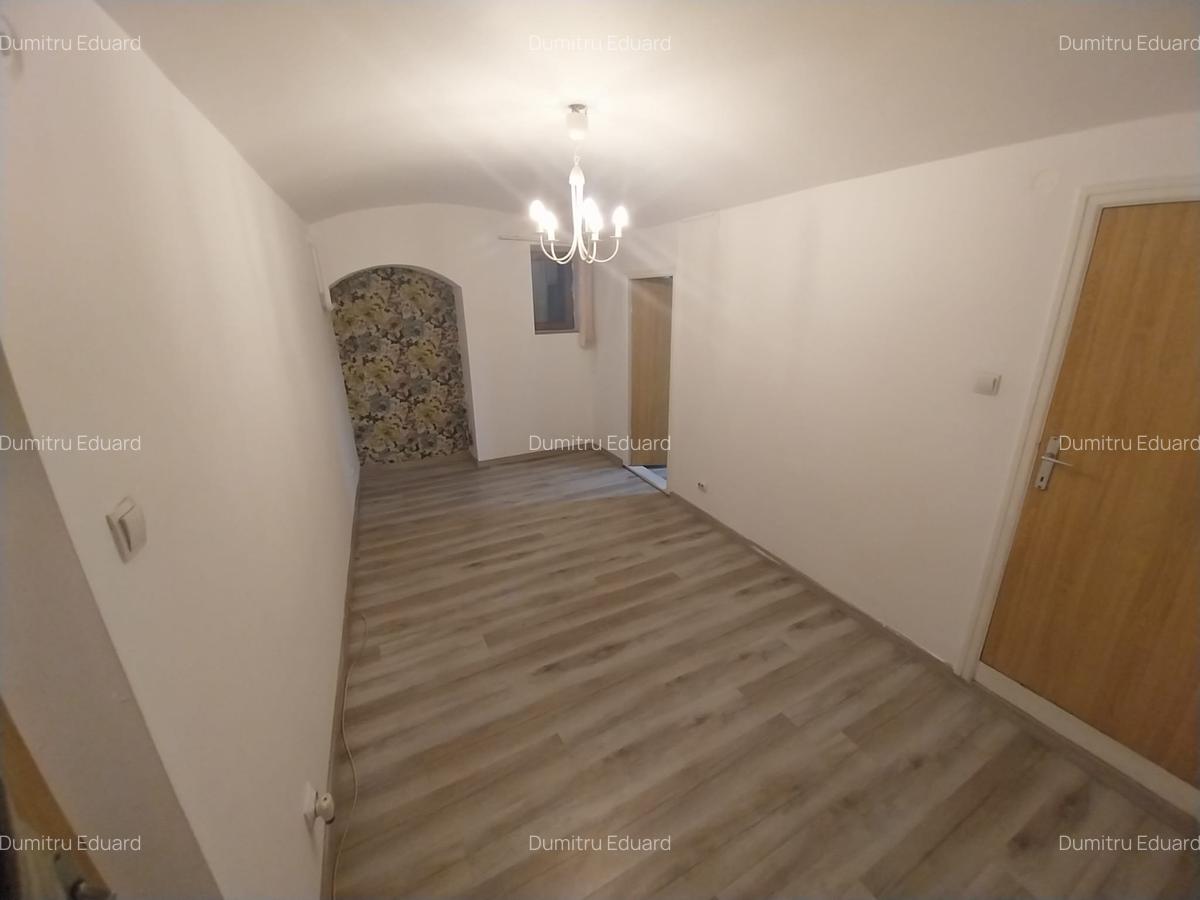 Apartament cu 2 camere semidecomandat în P-ța Universității - 6