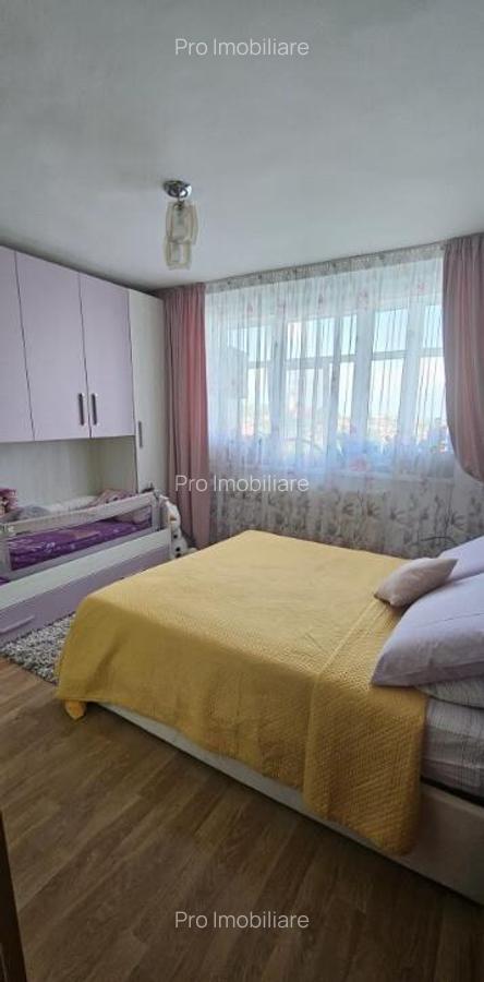 Vand apartament cu 2 camere decomandat - 2