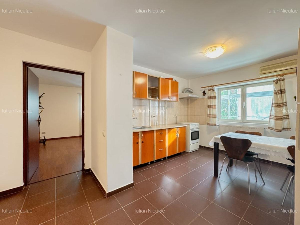 Apartament  3 camere, 2 bai, bloc  1995, eficient energetic, zona Vitan Mall - 4 Apartament  3 camere, 2 bai, bloc  1995, eficient energetic, zona Vitan Mall - 4
